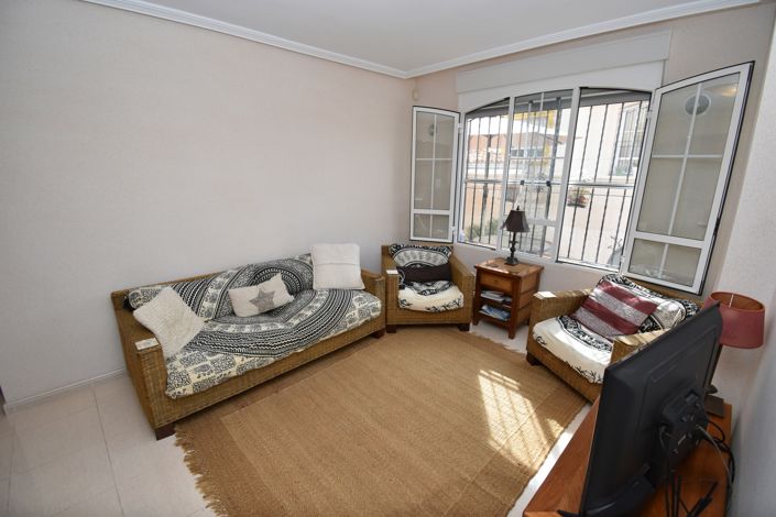 Image No.4-3 Bed Townhouse for sale