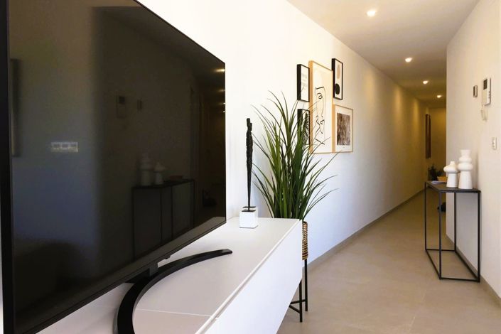 Image No.21-3 Bed Apartment for sale