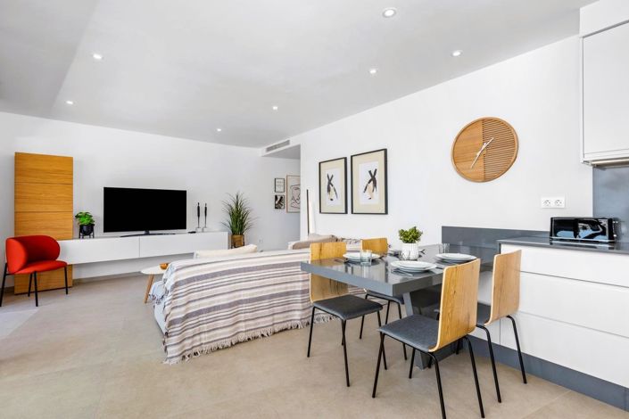 Image No.8-3 Bed Apartment for sale