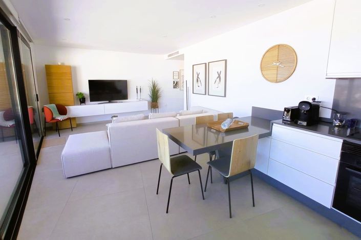 Image No.9-3 Bed Apartment for sale