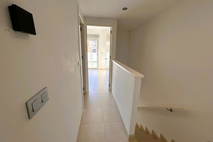 Image No.10-3 Bed Villa for sale