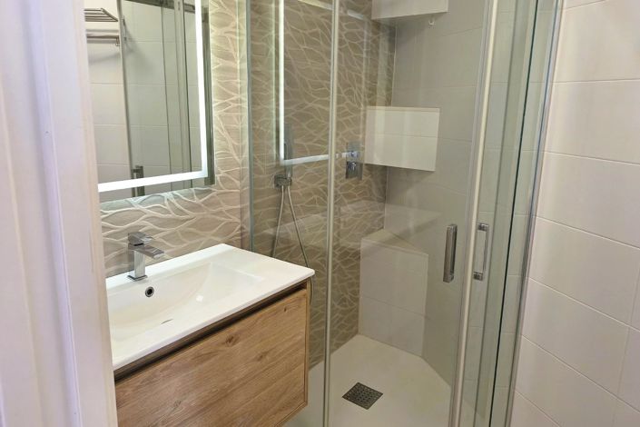 Image No.17-2 Bed Property for sale