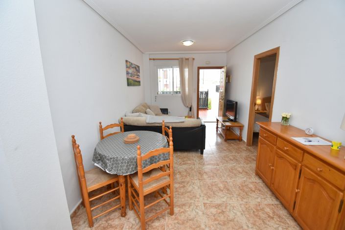 Image No.10-2 Bed Property for sale