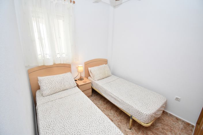 Image No.15-2 Bed Property for sale