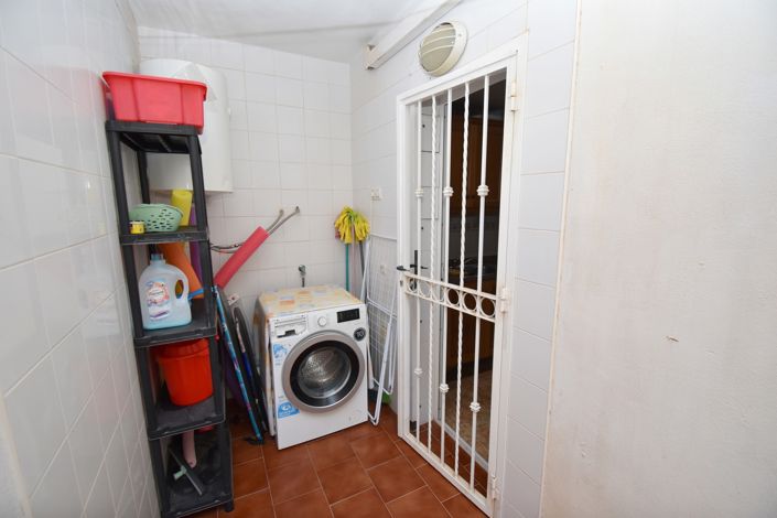 Image No.18-2 Bed Property for sale