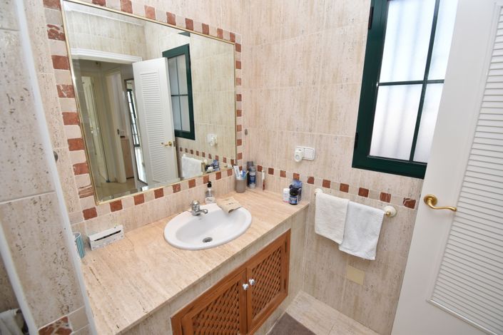 Image No.18-6 Bed Villa for sale
