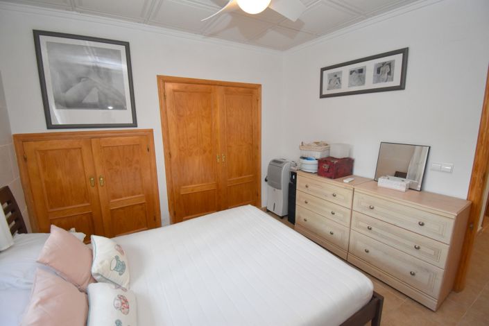 Image No.26-6 Bed Villa for sale