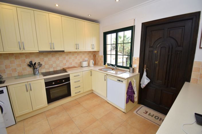 Image No.5-6 Bed Villa for sale