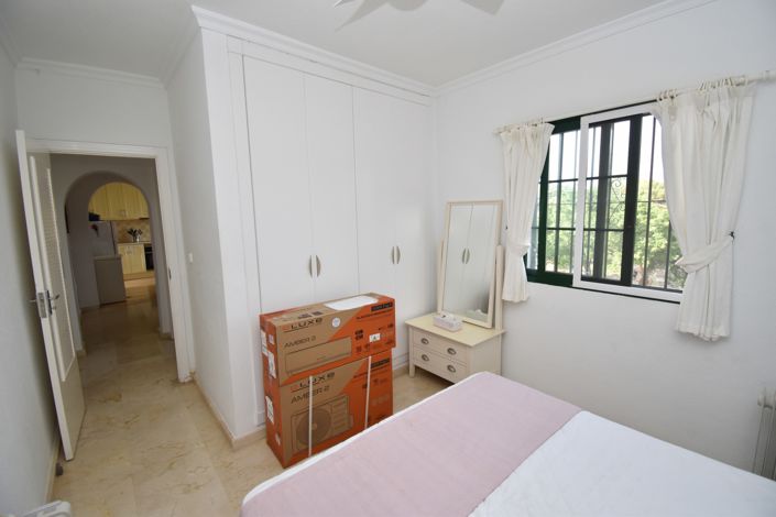 Image No.8-6 Bed Villa for sale