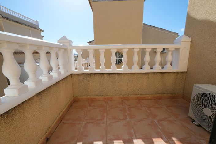 Image No.19-3 Bed Villa for sale