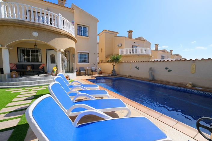 Image No.29-3 Bed Villa for sale