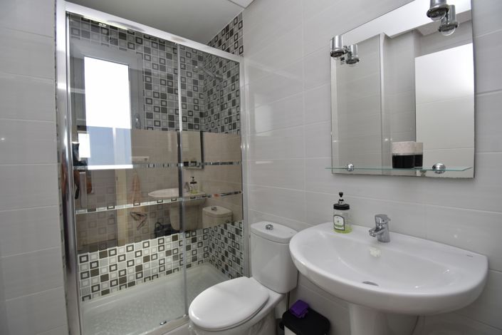 Image No.12-2 Bed Property for sale