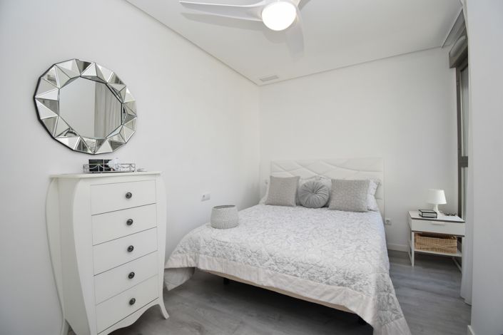 Image No.13-2 Bed Property for sale