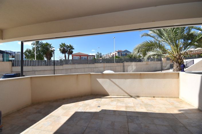 Image No.17-2 Bed Property for sale