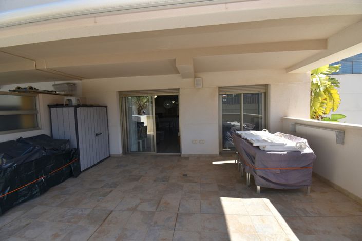 Image No.18-2 Bed Property for sale
