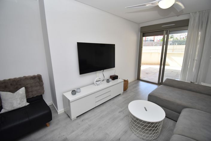 Image No.9-2 Bed Property for sale