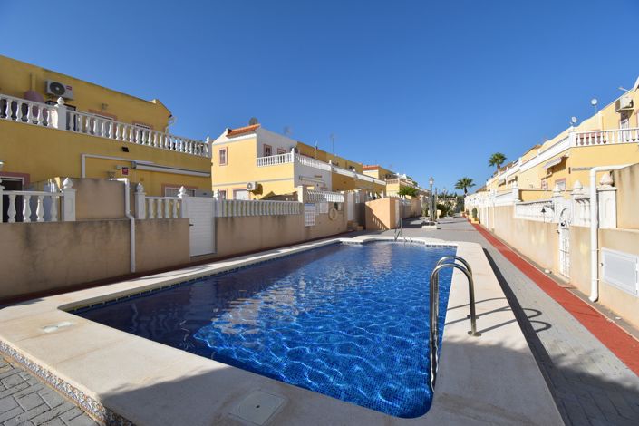 Image No.2-3 Bed Townhouse for sale