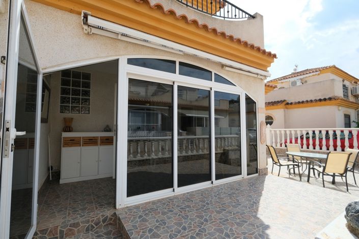 Image No.11-2 Bed Townhouse for sale