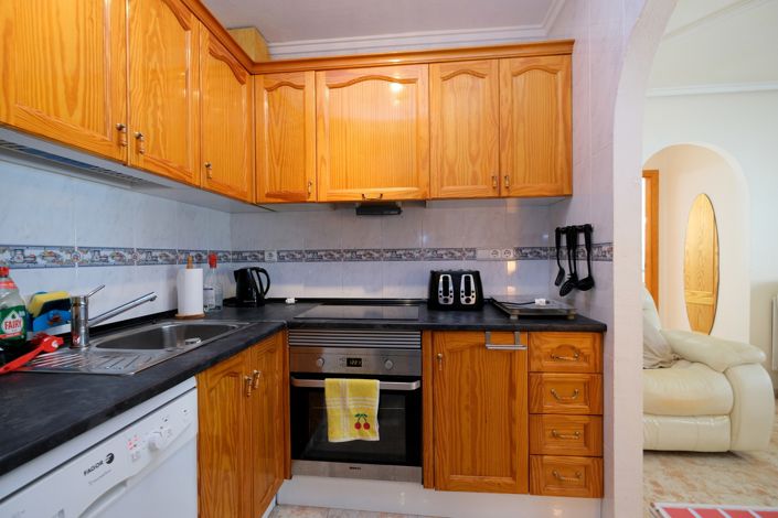 Image No.7-2 Bed Townhouse for sale