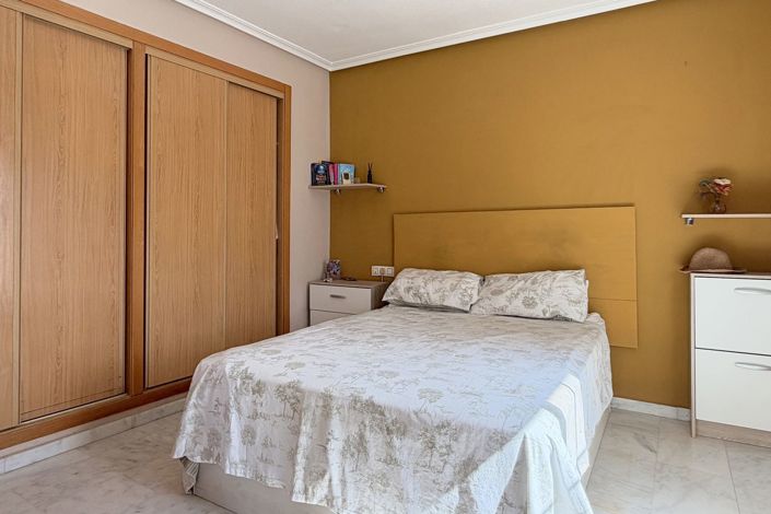 Image No.12-3 Bed Villa for sale