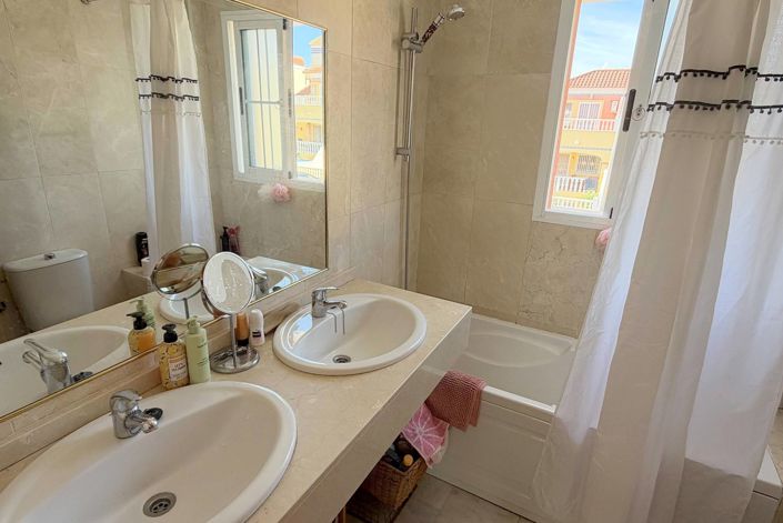 Image No.19-3 Bed Villa for sale