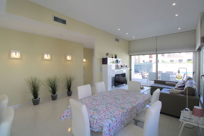Image No.15-3 Bed Villa for sale