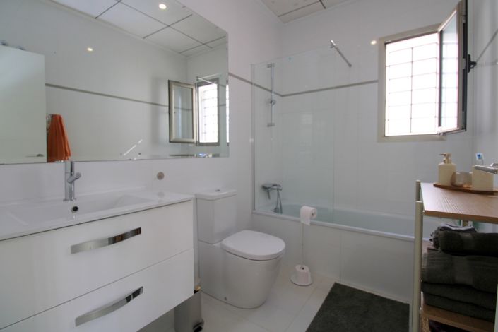 Image No.4-3 Bed Villa for sale