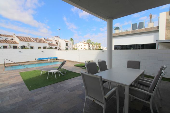 Image No.8-3 Bed Villa for sale
