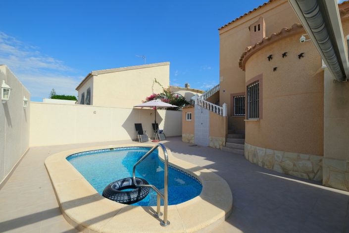 Image No.2-2 Bed Villa for sale