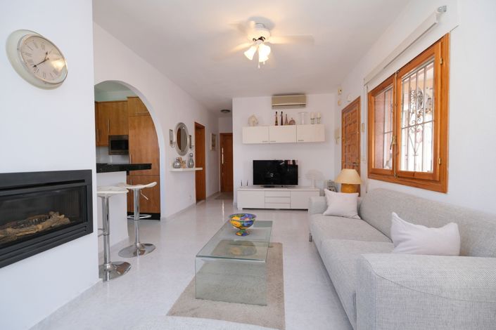 Image No.4-2 Bed Villa for sale
