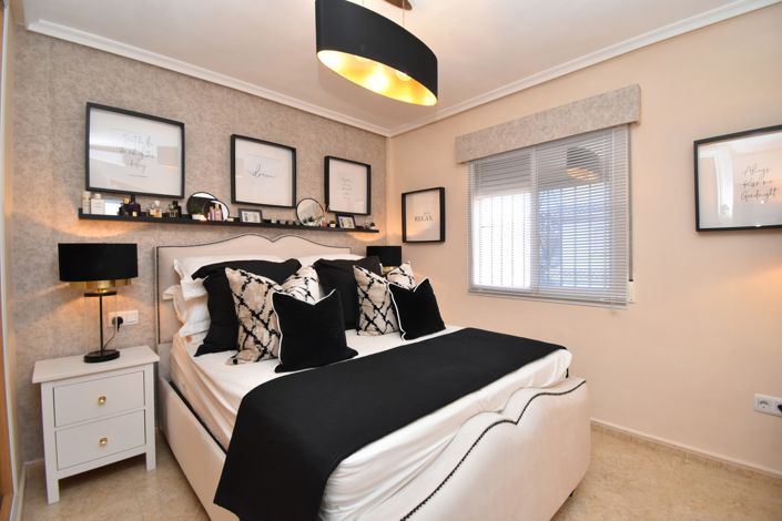 Image No.15-3 Bed Townhouse for sale