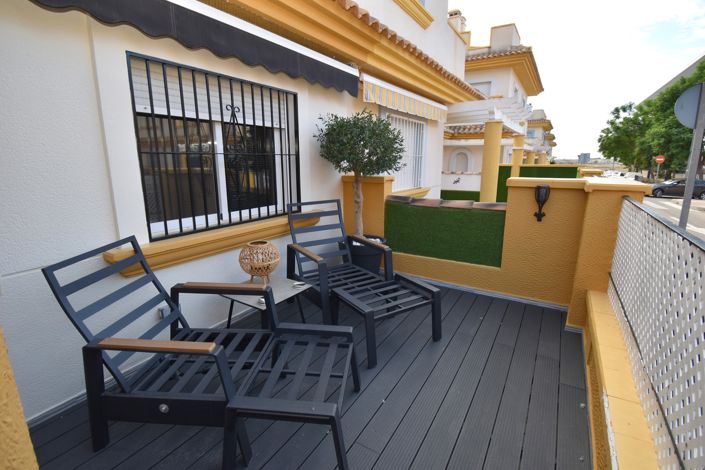 Image No.30-3 Bed Townhouse for sale