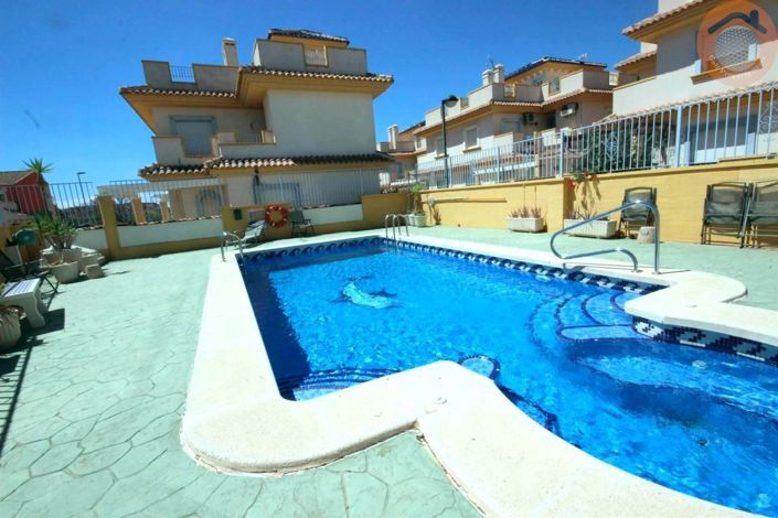 Image No.35-3 Bed Townhouse for sale