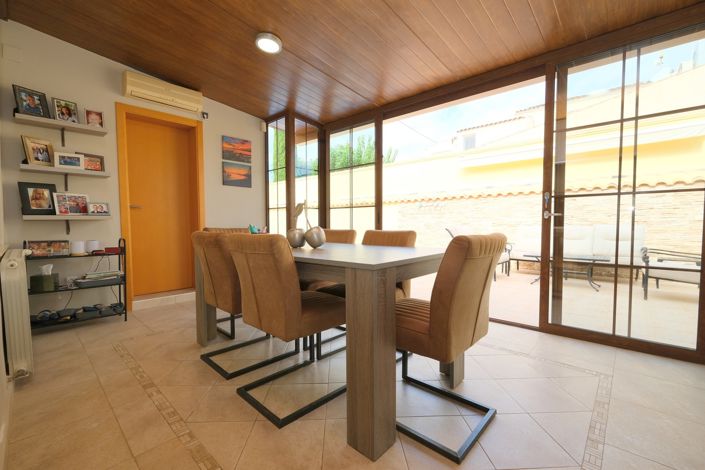 Image No.10-3 Bed Villa for sale