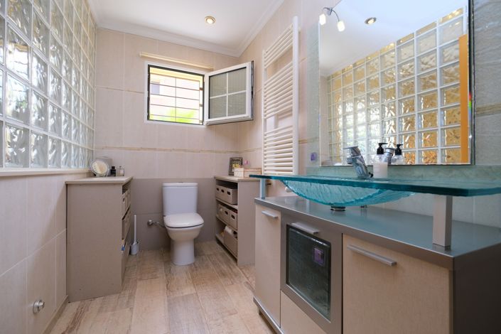 Image No.15-3 Bed Villa for sale