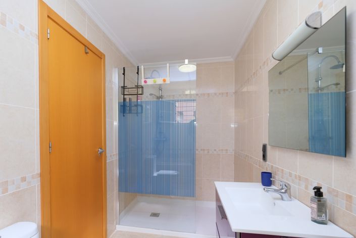 Image No.20-3 Bed Villa for sale