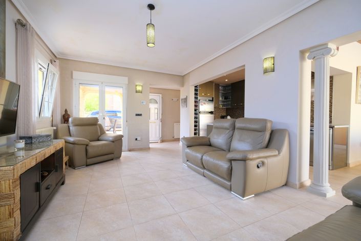 Image No.4-3 Bed Villa for sale