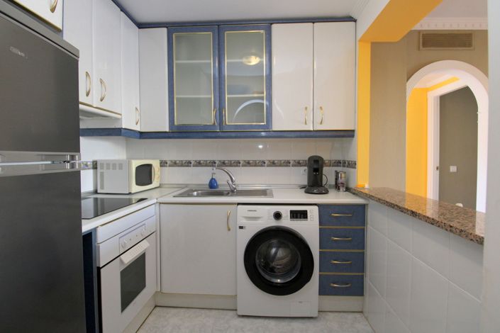 Image No.11-2 Bed Property for sale