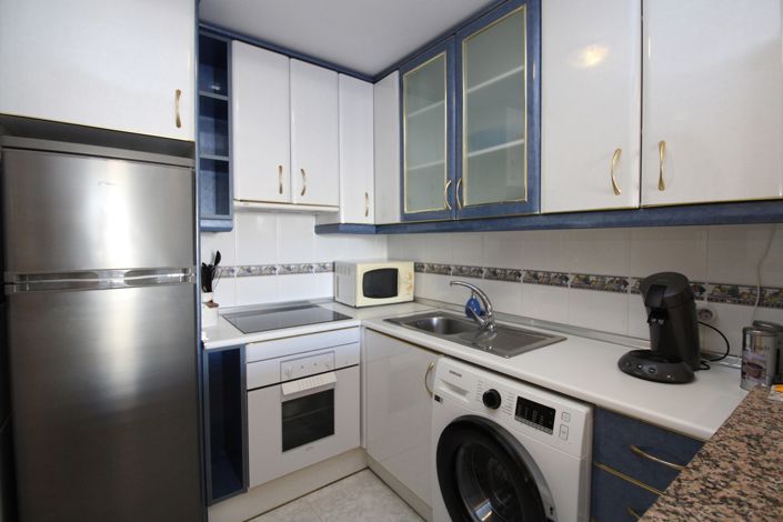 Image No.12-2 Bed Property for sale