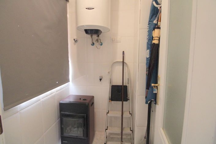 Image No.19-2 Bed Property for sale