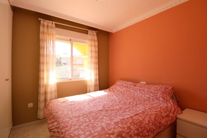 Image No.2-2 Bed Property for sale
