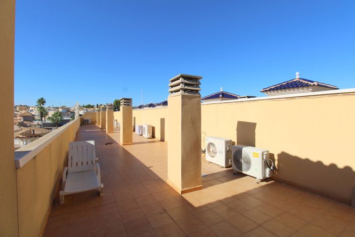 Image No.20-2 Bed Property for sale