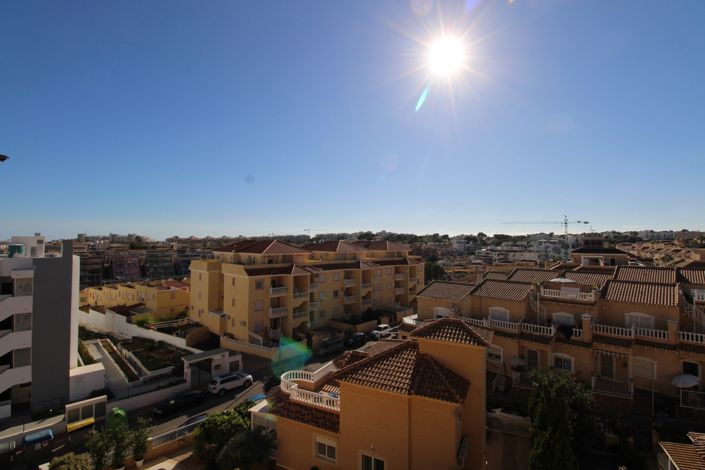 Image No.21-2 Bed Property for sale