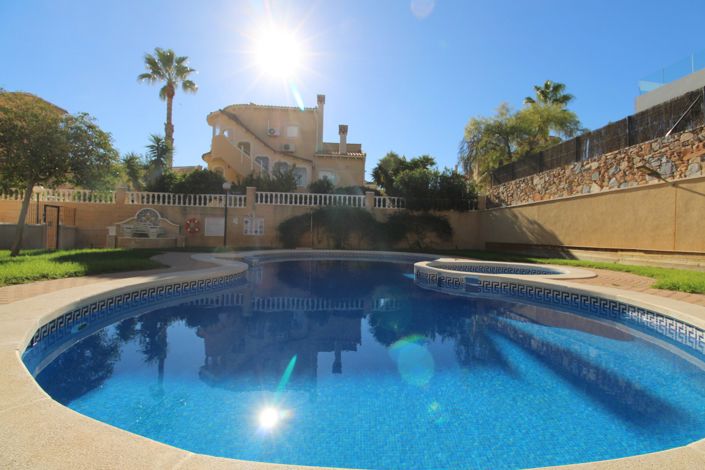 Image No.24-2 Bed Property for sale