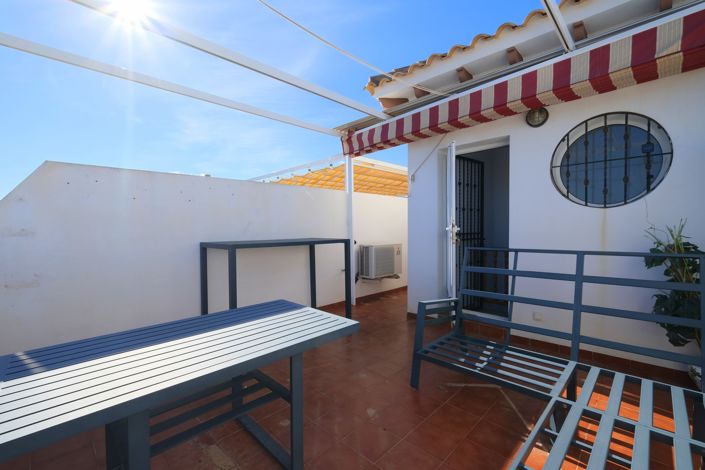 Image No.16-2 Bed Townhouse for sale