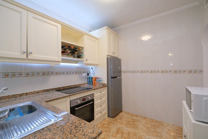 Image No.8-2 Bed Townhouse for sale