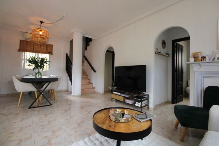 Image No.2-3 Bed Villa for sale