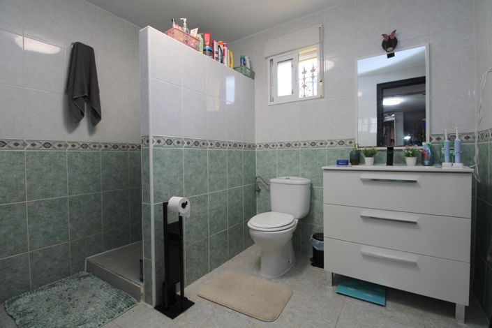 Image No.28-3 Bed Villa for sale