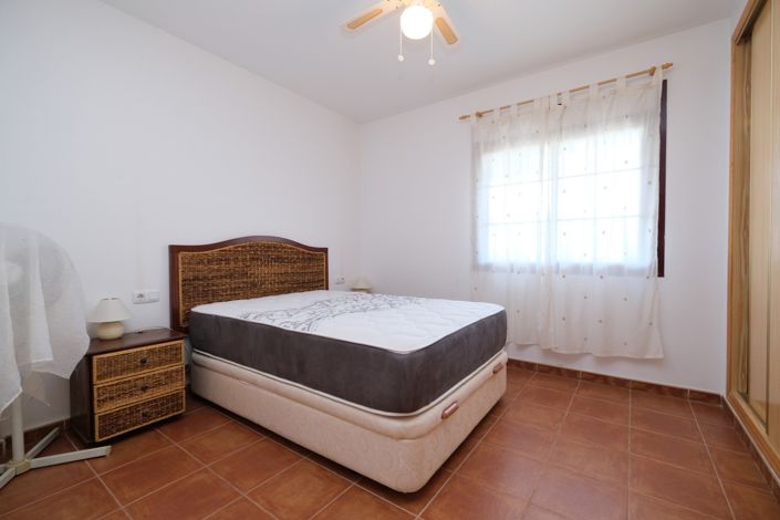 Image No.9-1 Bed Property for sale