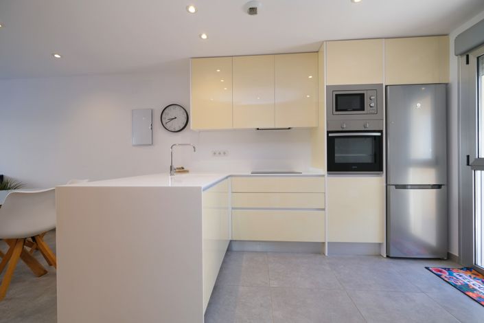 Image No.11-3 Bed Townhouse for sale